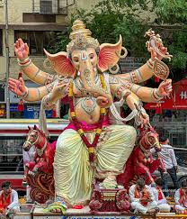 உலகம்வயப்பட ஹரித்ரா கணபதிமந்திரம்

