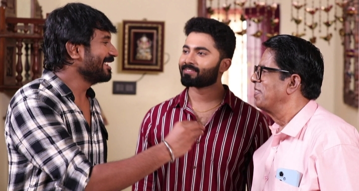 முத்துவின் நல்ல மனசுக்கு கிடைத்த அங்கீகாரம் – பொறுக்க முடியாமல் விஜயா மற்றும் மனோஜ் – விஜயாவுக்கு தோன்றும் விபரீத ஆசை