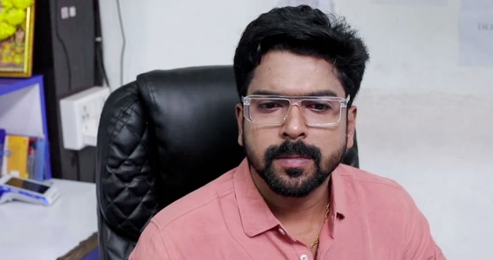 மனோஜிற்கு பெயரால் கிடைக்க போகும் கோடிஸ்வர யோகம் – பப்பரப்பா மனோஜ் – மனோஜின் முட்டாள் தனம்